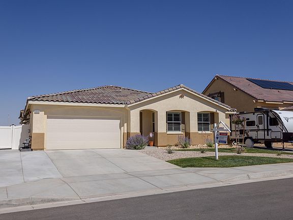 2nd image of 39040 Bottlebrush St