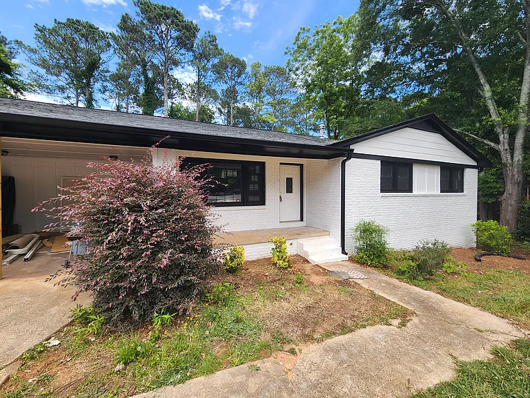 1055 College Station Rd — Photo 14