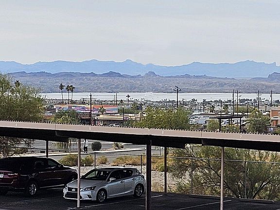 2nd image of 89 Acoma Blvd N APT 6