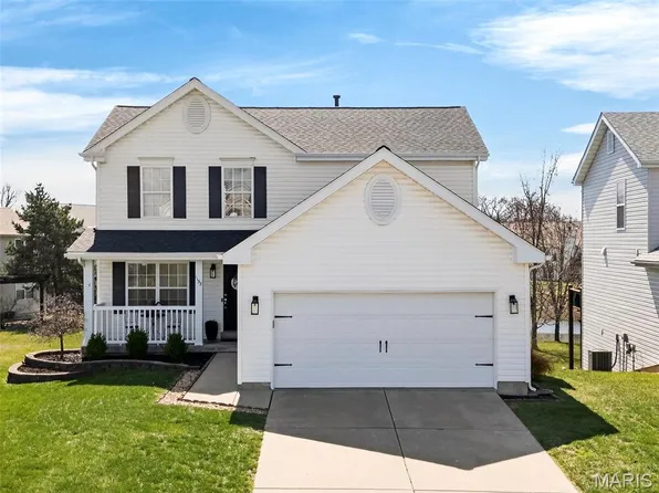 1133 Oakley Ln, Lake Saint Louis, MO 63367