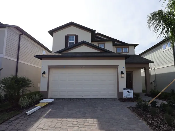 3211 Fall Harvest Dr, Zephyrhills, FL 33540
