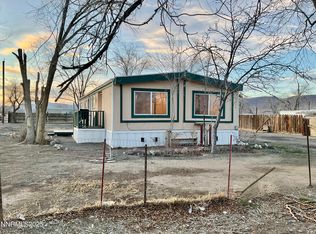 2735 Toiyabe St, Silver Springs, NV 89429