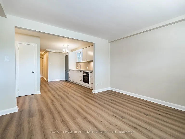 40 Emerald Cres #1 — Photo 17