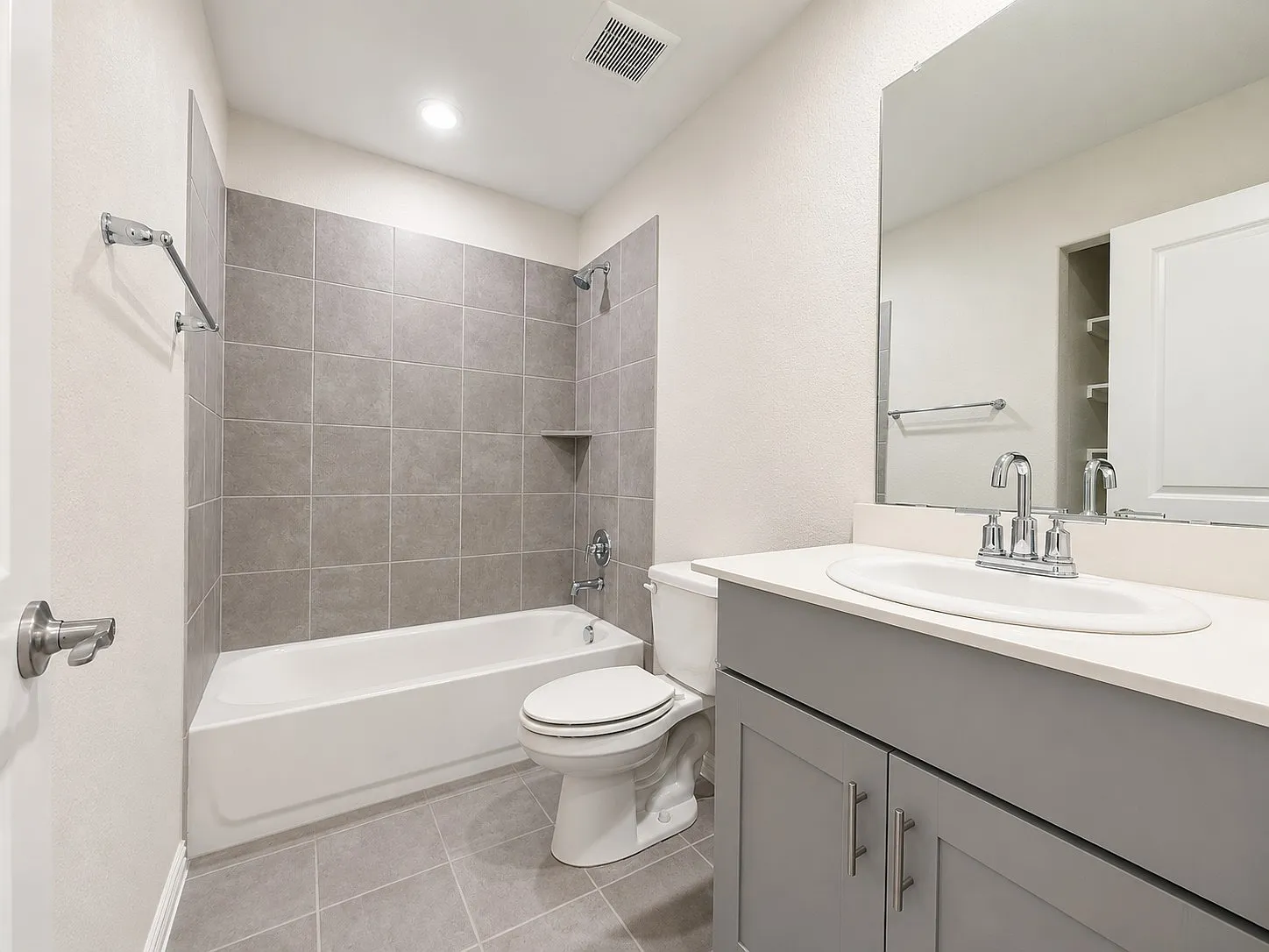 3 bed, 1658 sqft, $2,350 — Photo 3