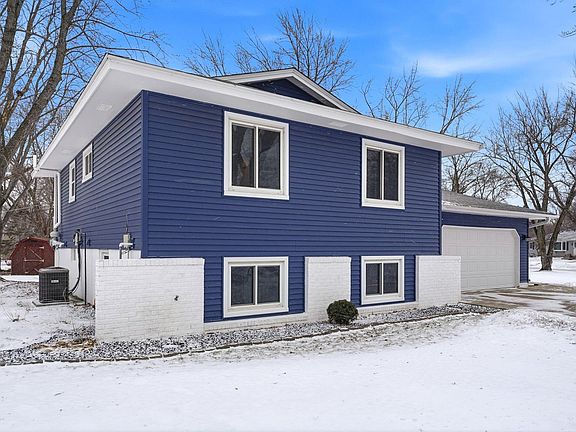 2nd image of 16570 Galaxie Way