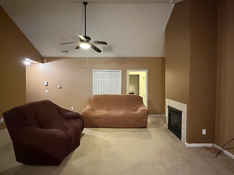 3210 Addington Dr — Photo 1