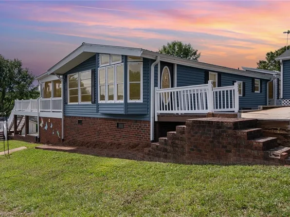 101 Elm St, New London, NC 28127
