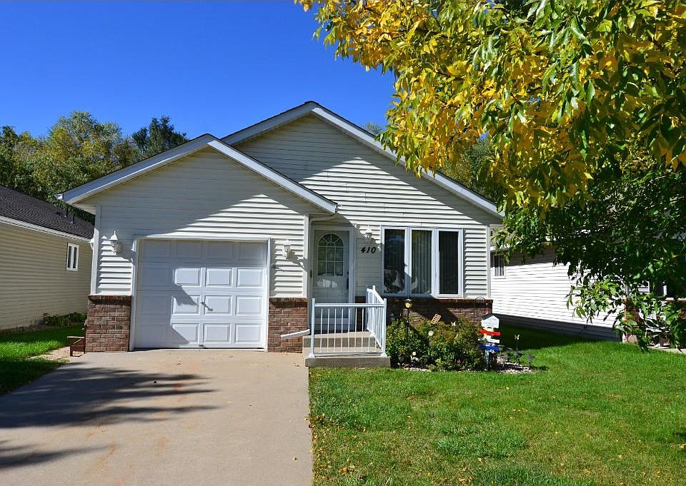1st image of 410 Lady Slipper Ave NE