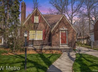 1900 Franklin Rd, Berkley, MI 48072