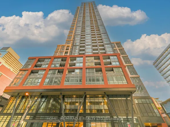 108 Peter St, Toronto, ON