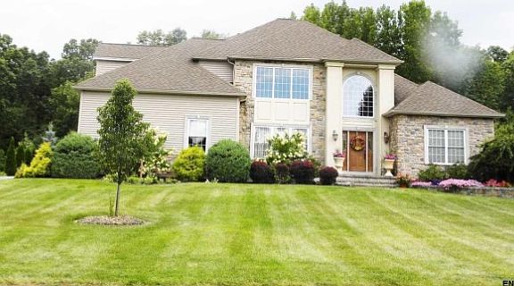 2nd image of 10 Stoney Heights Ct