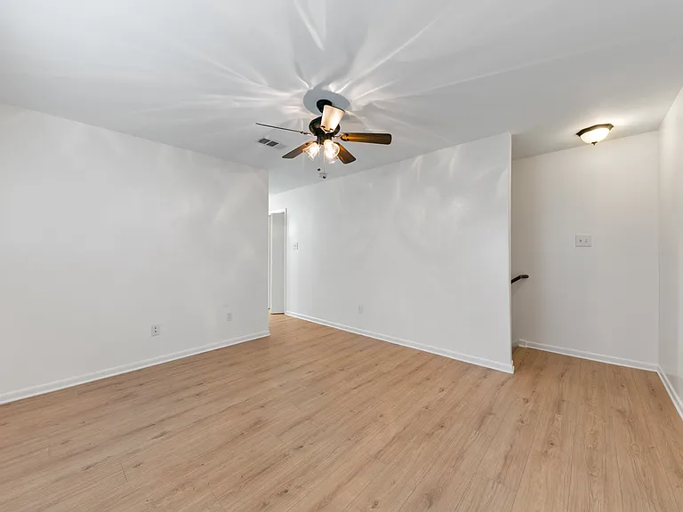 701 Rosedale St #H — Photo 16