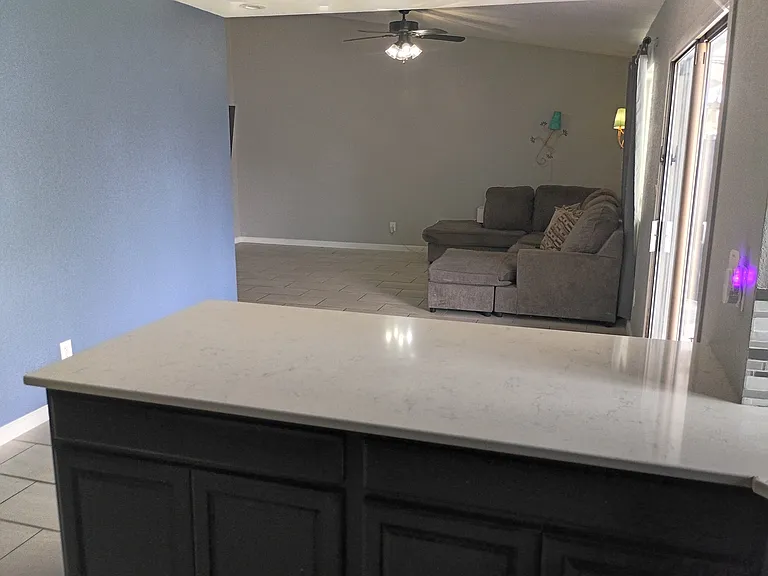 2806 N Evergreen St — Photo 3