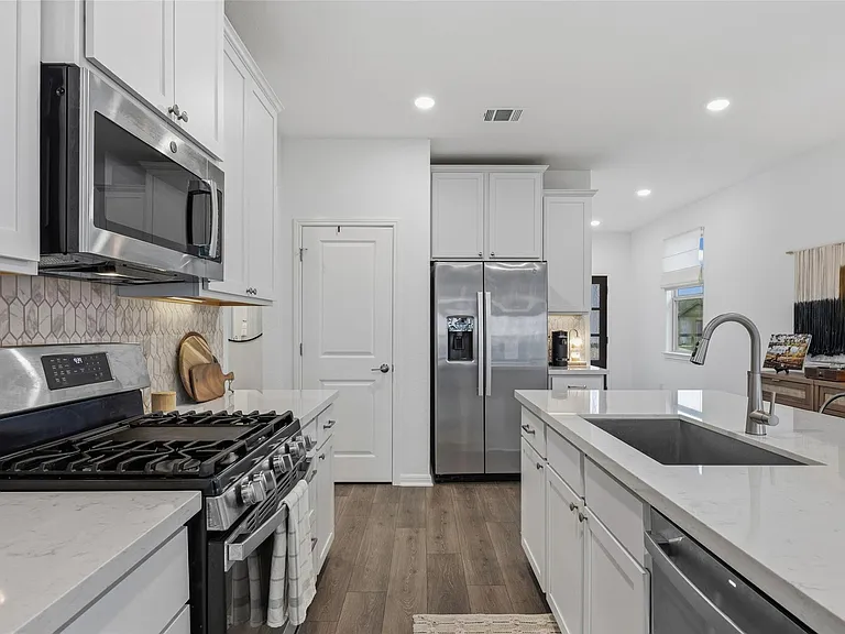 858 Papaya Dr — Photo 8