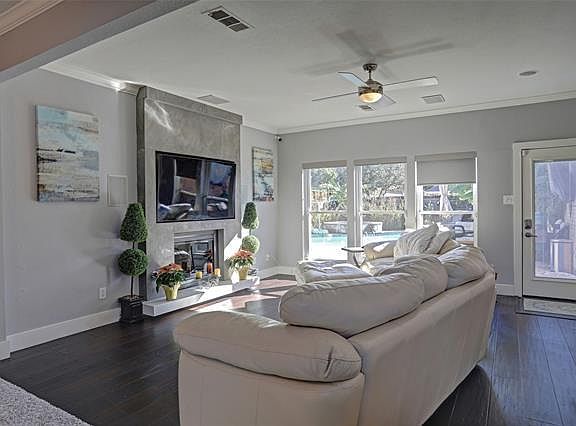 4th image of 2720 Fallcreek Dr