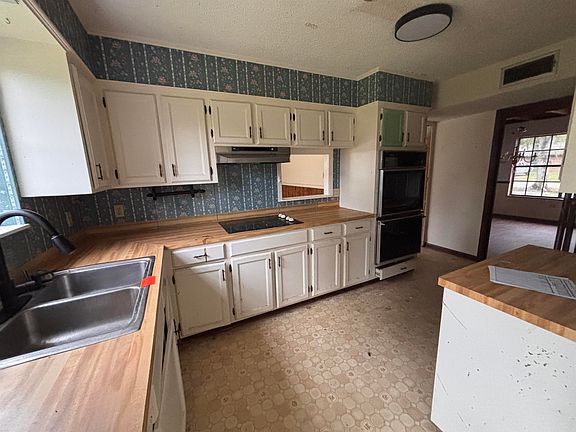 4th image of 137 Glenhill Dr