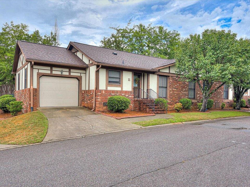 1st image of 11 Parkway Dr S