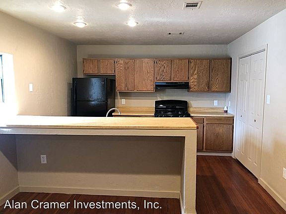 5th image of 115 9th Ave APT 201