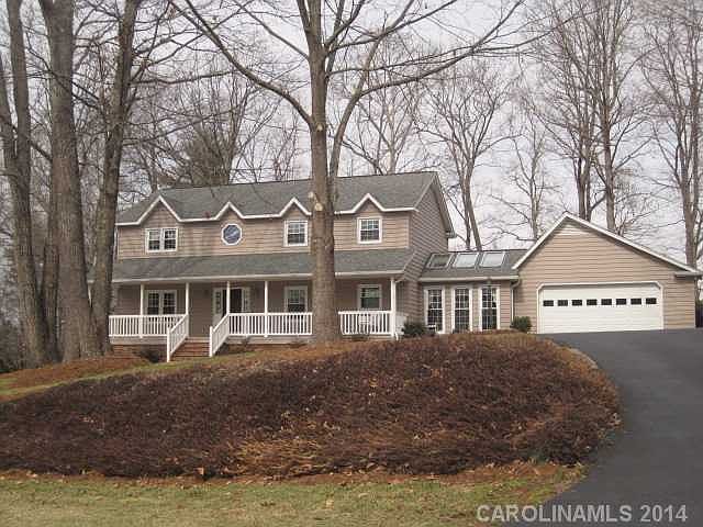 1st image of 2150 Leslie Ave