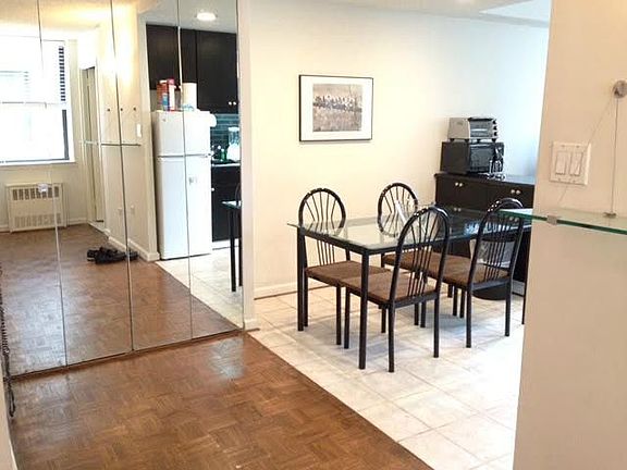 3rd image of 150 W 51st St #18-8