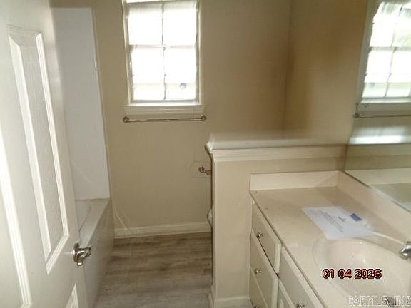 5th image of 110 Woodridge Ct