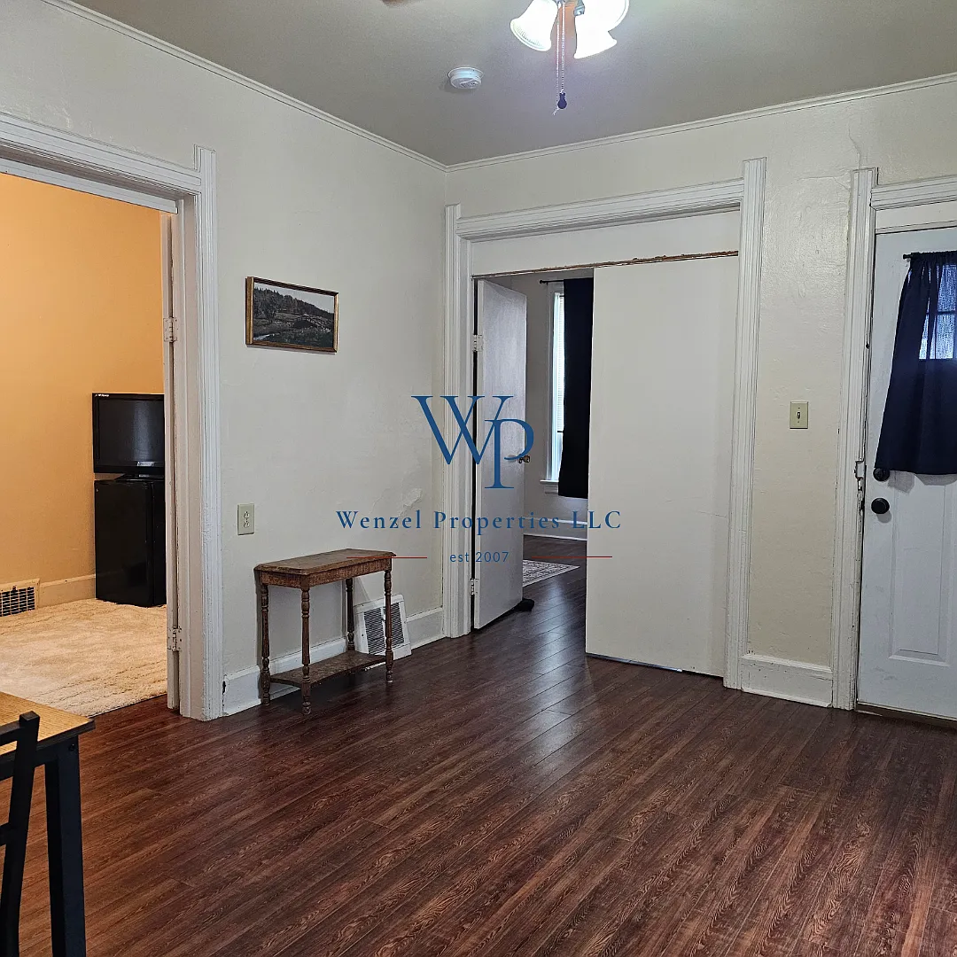 2 bed, 700 sqft, $845 — Photo 3