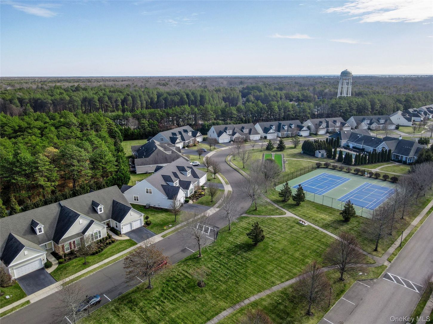  Enjoy easy living in Luxury all year round