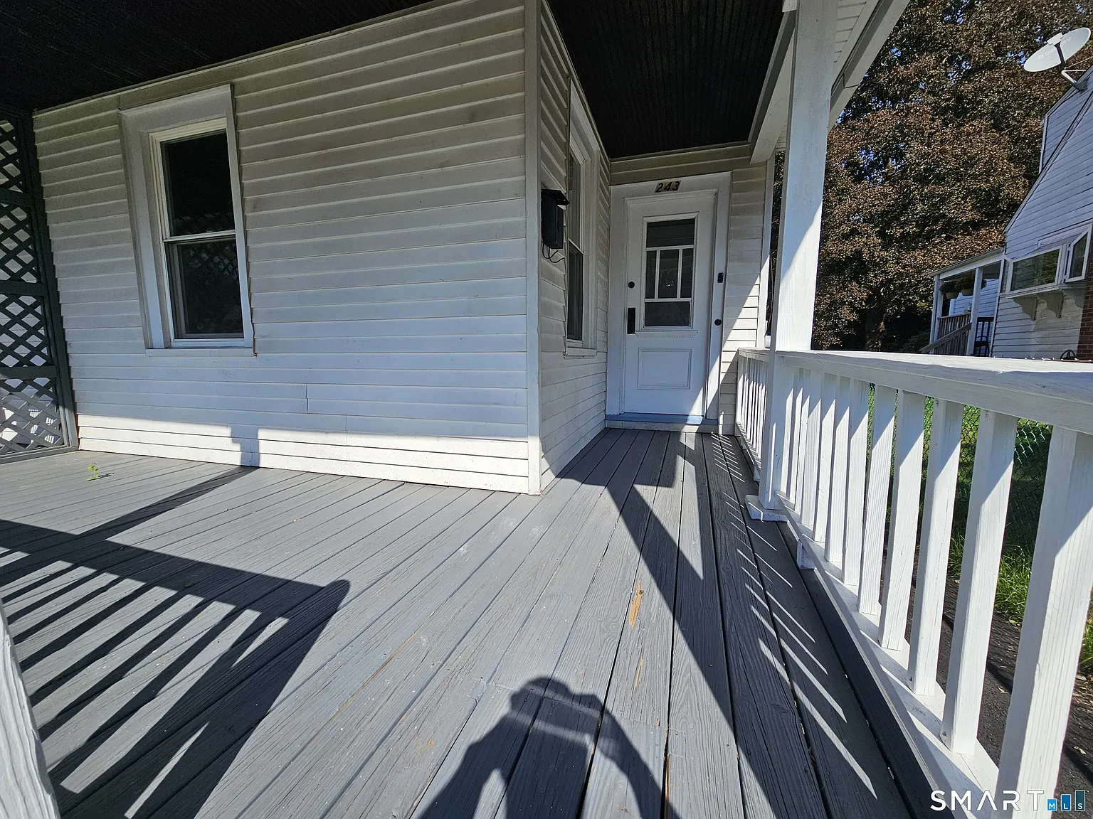 3 bed, 1.5 bath, 2716 sqft, $2,300 — Photo 4