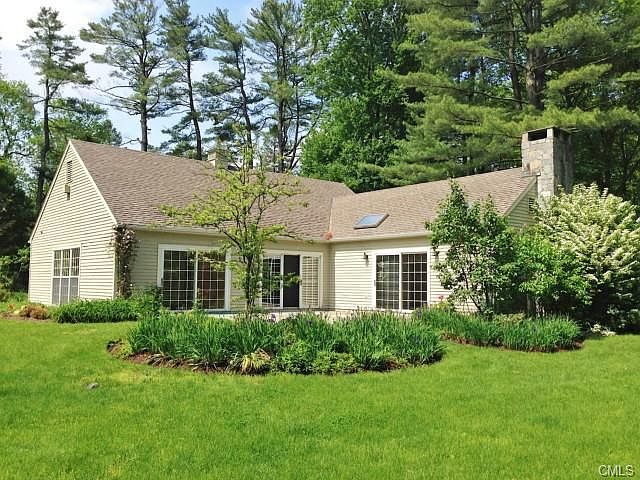 2nd image of 40 Hanson Rd