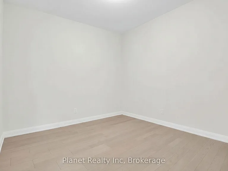 71 Wyndham St S #712 — Photo 9