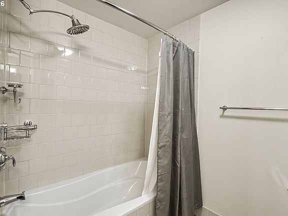 5th image of 1221 SW 10th Ave Unit 219