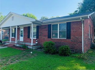 1420 Elma St, Spring Lake, NC 28390