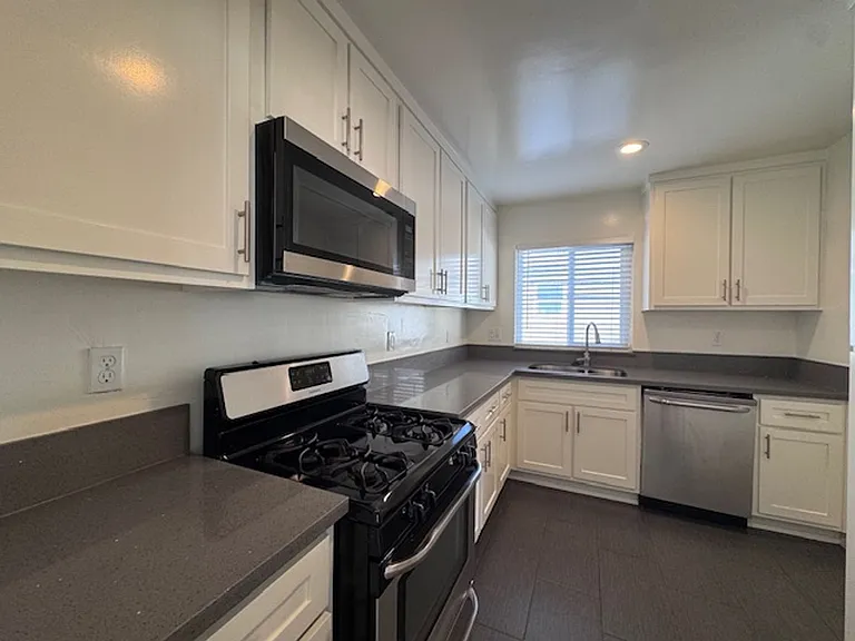 1309 E Appleton St — Photo 6