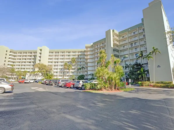 2334 S Cypress Bend Drive #907, Pompano Beach, FL 33069