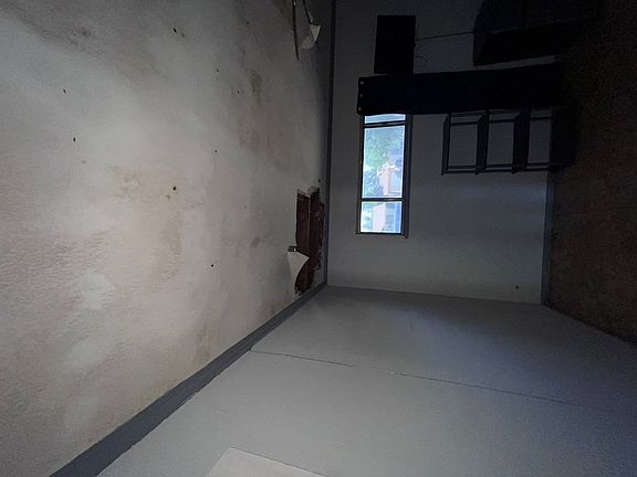 4th image of 2413 Guadalupe St