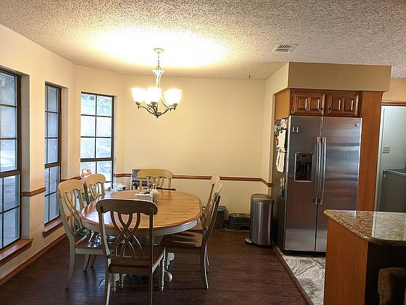 5th image of 2316 Parkside Dr