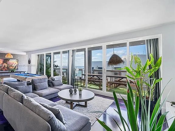 5th image of 1717 N Bayshore Dr #3545
