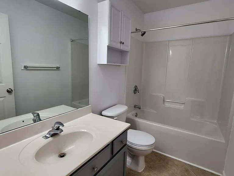 2826 Bombay Dr — Photo 18