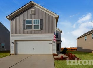 149 Hidden Lakes Rd, Statesville, NC 28677