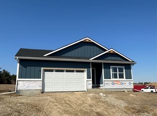 791 E 23rd St N, Newton, IA 50208