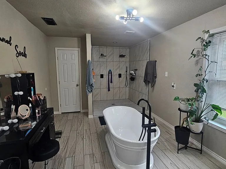 1408 Westway Dr — Photo 7