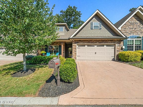 2nd image of 1616 Cottage Wood Way