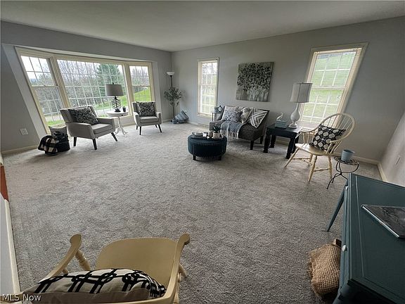 5th image of 131 Llanfair Ln NW
