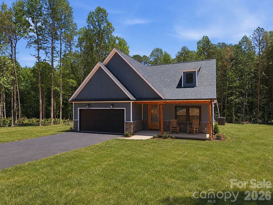 1st image of 319 Lake Farm Dr