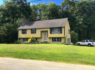 3 Birchwood Dr, Plainville, MA 02762