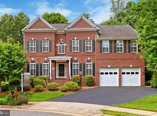 6250 Rolling Spring Ct, Springfield, VA 22152