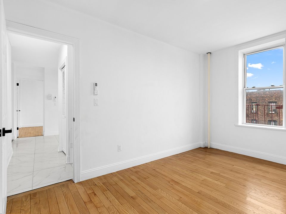 2nd image of 346 Montgomery St APT C5