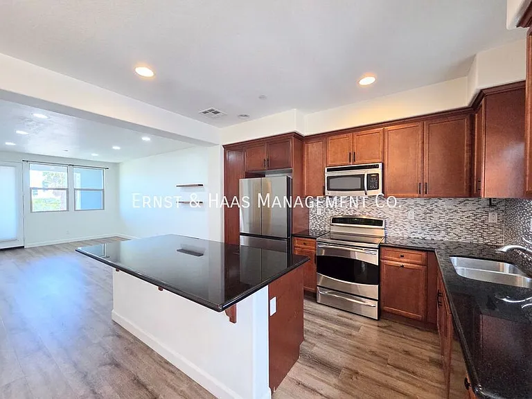 3003 N Pacific Coast Hwy — Photo 13