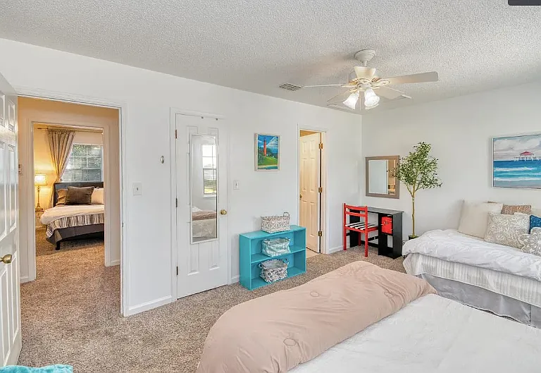 2350 Gregory Dr — Photo 5