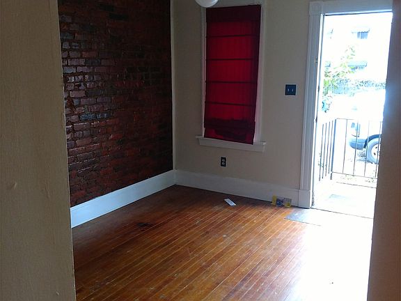 4th image of 3157 Ellwood Ave APT D